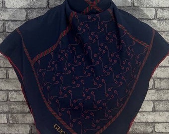 Free shipping Authentic Gucci silk scarf (33”x34”) C