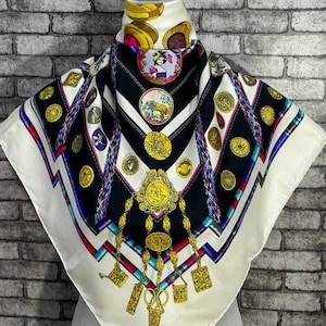 Free DHL EXPRESS  Authentic Hermes “Petite Main” silk scarf (34”x35”) H9810