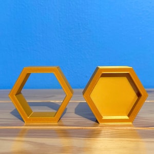 Banjo Golden Honeycomb Pieces - 3D Printed Display Piece