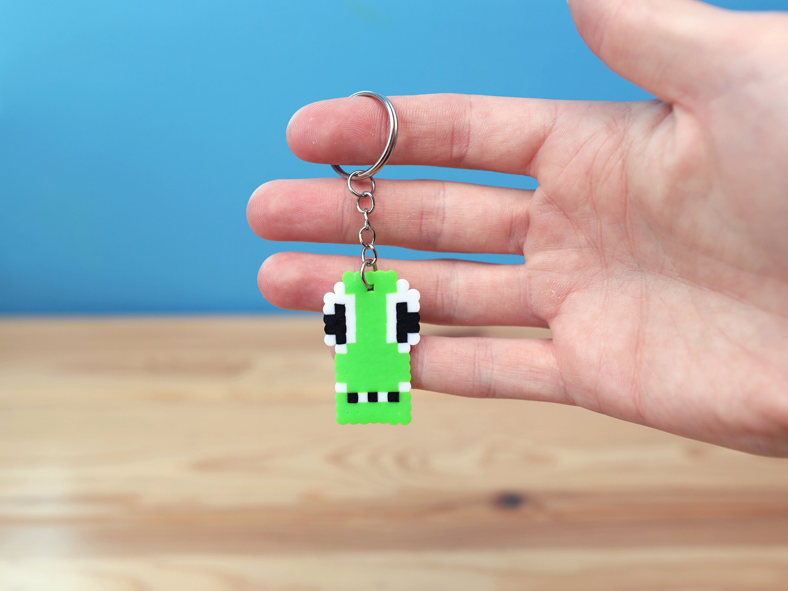 Keychain Roblox rainbow friends FREE SHIPPING - Crealandia