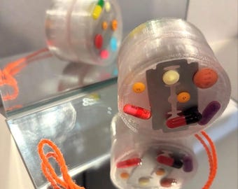 CuriYo - The Curio YoYo -  メンヘラ系 Menhera Kei art fashion yo-yo