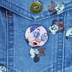 Sneeuwwitje Dopey Eyes Button, Zeven Dwergen, Sneeuwwitje Knop, Disney Knop, Pinnen, Drukknop, Pin Terug Knop, Aangepaste Knop