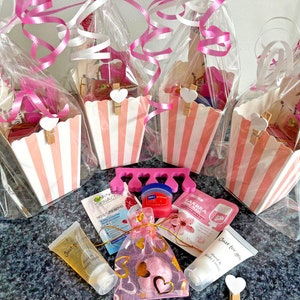 Ladies Pamper Gift Sets, Self Care Pamper Hamper, Bridesmaid Thank You Gifts, Teenage Girls Gift Set, Sleepover Activity for Girls