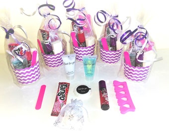 Pre Filled Purple and White Party Bags for Girls, Older Girls, Sweet  Sixteens, Teenagers, Ladies, Hen Do's, Wedding Favours, Sleepovers Etc. -   Israel
