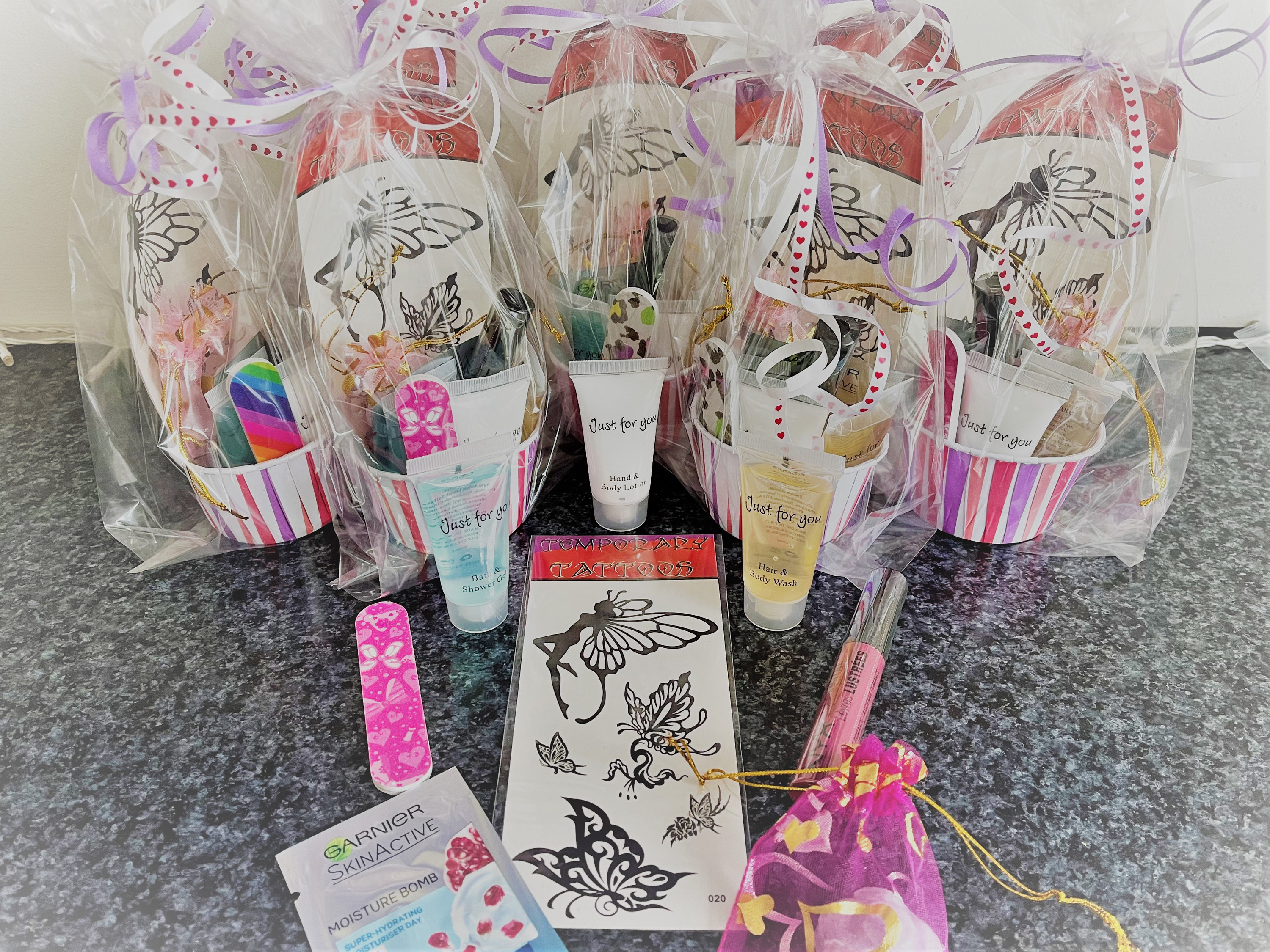 Rose Gold Girls Pre-filled Birthday Bags, Contains 12 Items, Teenage Girls  Pamper Party Favours, Sleepover Activity, Bridesmaids Gifts 