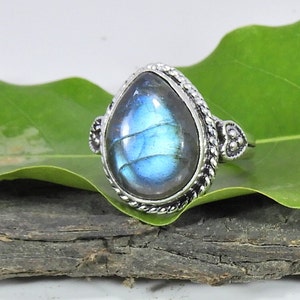 Natural Labradorite Ring, Labradorite Silver Ring, Labradorite Ring, Labradorite Teardrop Ring, Labradorite Boho Ring, Anniversary Gift