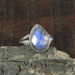 Natural Labradorite Ring, Labradorite Silver Ring, Labradorite Ring, Labradorite Teardrop Ring, Labradorite Boho Ring, Anniversary Gift