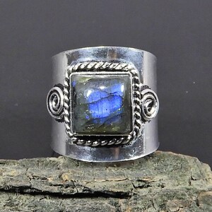 Natural Labradorite Band Ring, Labradorite Silver Ring, Labradorite Ring, Labradorite Ring, Labradorite Boho Ring, Anniversary Gift, 29 Cts.