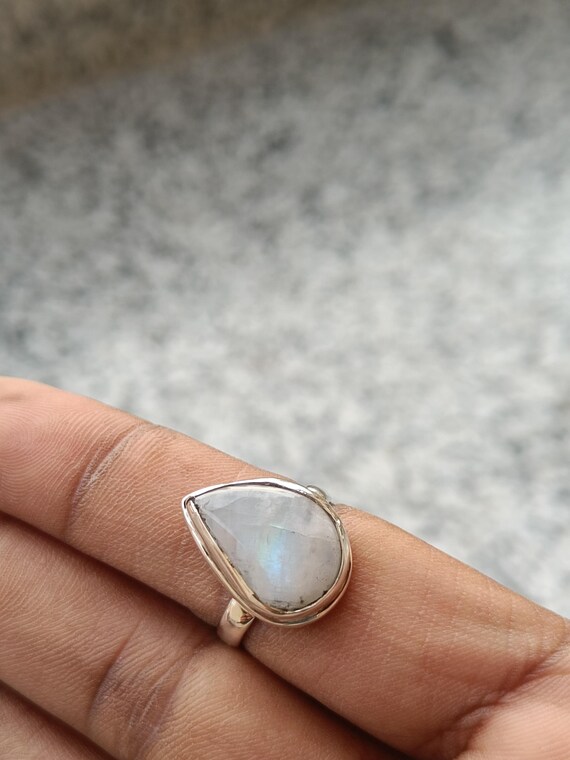 Bague pierre de lune bleue, bague pierre de lune, bague lune