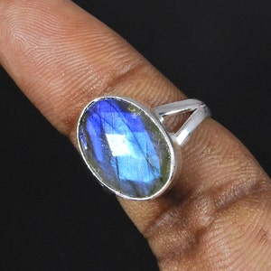 Natural Labradorite Ring, Labradorite Silver Ring, Labradorite Ring, Labradorite Oval Cut Ring, Labradorite Boho Ring, Anniversary Gift