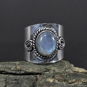 Labradorite Band Ring In 925 Sterling Silver, Rainbow Labradorite Band, Oval Vintage Labradorite Ring, Labradorite Silver Band, 24 Cts.