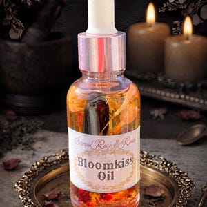 Olio Bloomkiss – Olio rituale al fiore di melo per amore, rinnovamento e splendore femminile / Olio profumato Venusiano - Hoodoo, Voodoo, Wicca, Pagano