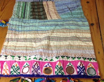 Borsa da dote antica Kutchi/copricuscino con applicazione. Lavoro a specchio, Kantha e ricamo a mano