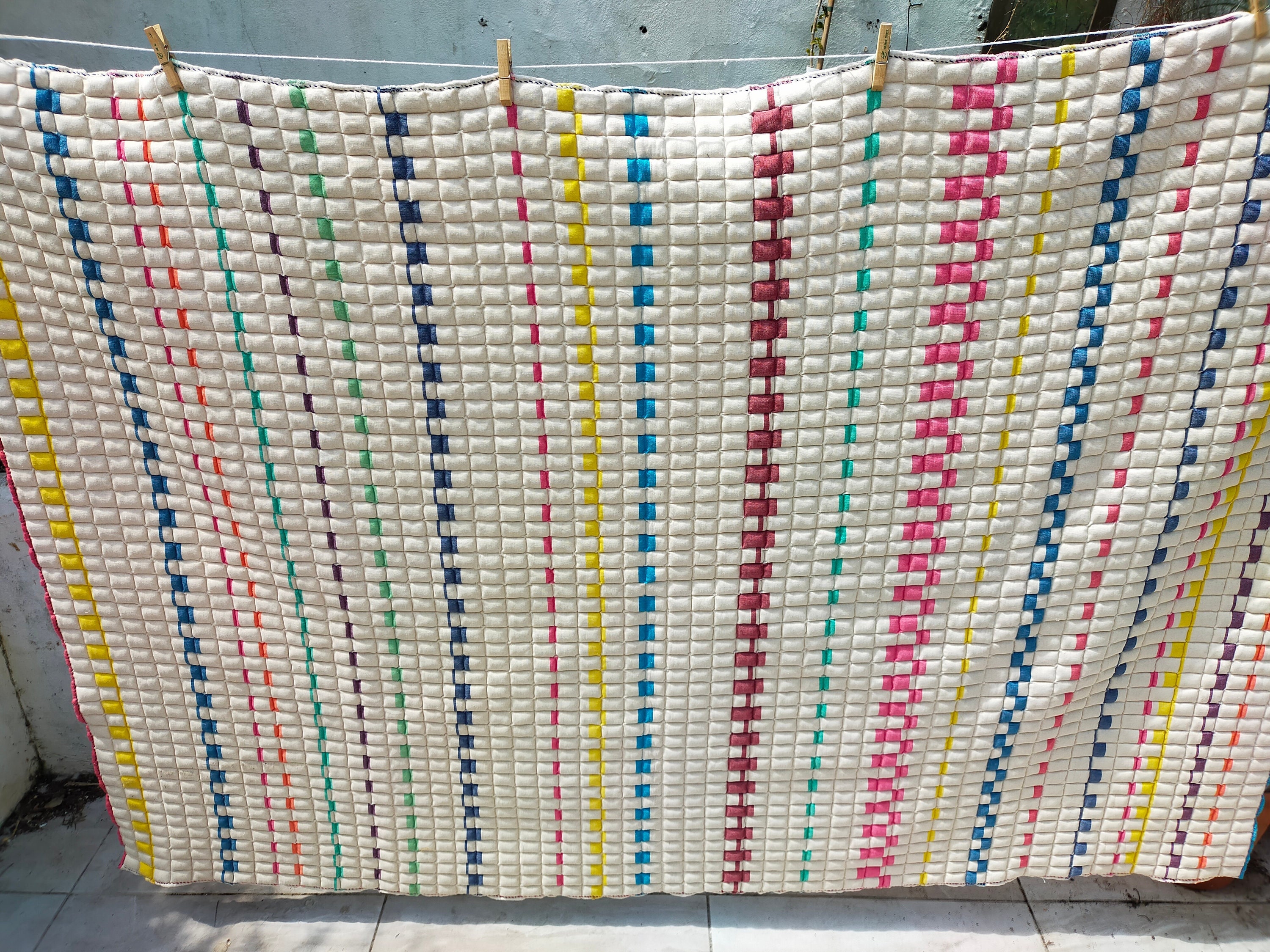 ☆インドの希少な織物☆ インド、グジャラート州の珍しい手織りのスジャニ キルト - Etsy 日本