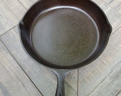 No. 10 Cast Iron Skillet with 3 Notch Bottom