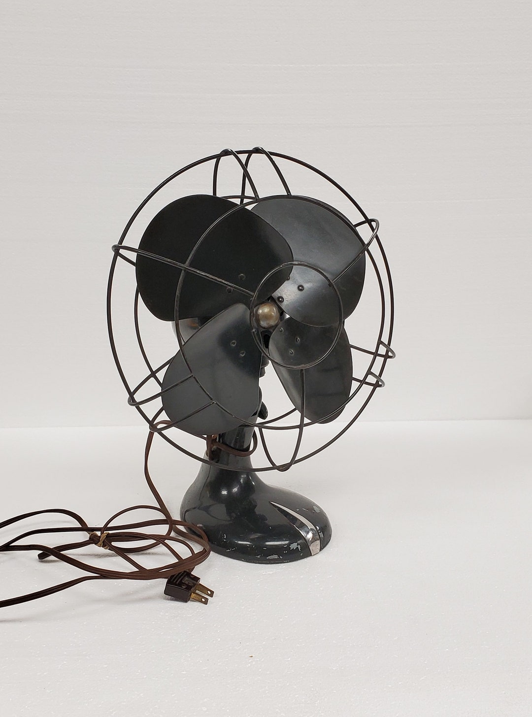 Westinghouse Fan, 3 Speed, Adjustable Tilt Head, Table Fan