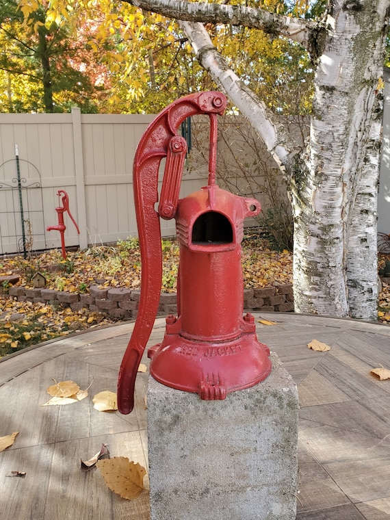 Water Pump Red Jacket Water Pump Cistern Kitchen Water Pump