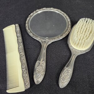 Vtg.1960’s Silver-tone Vanity Set of 3 Pieces Handheld Mirror, Brush and Comb SALE ***Vintage 1960s 3 Piece Silver Mirror, Brush & Comb  main image 4