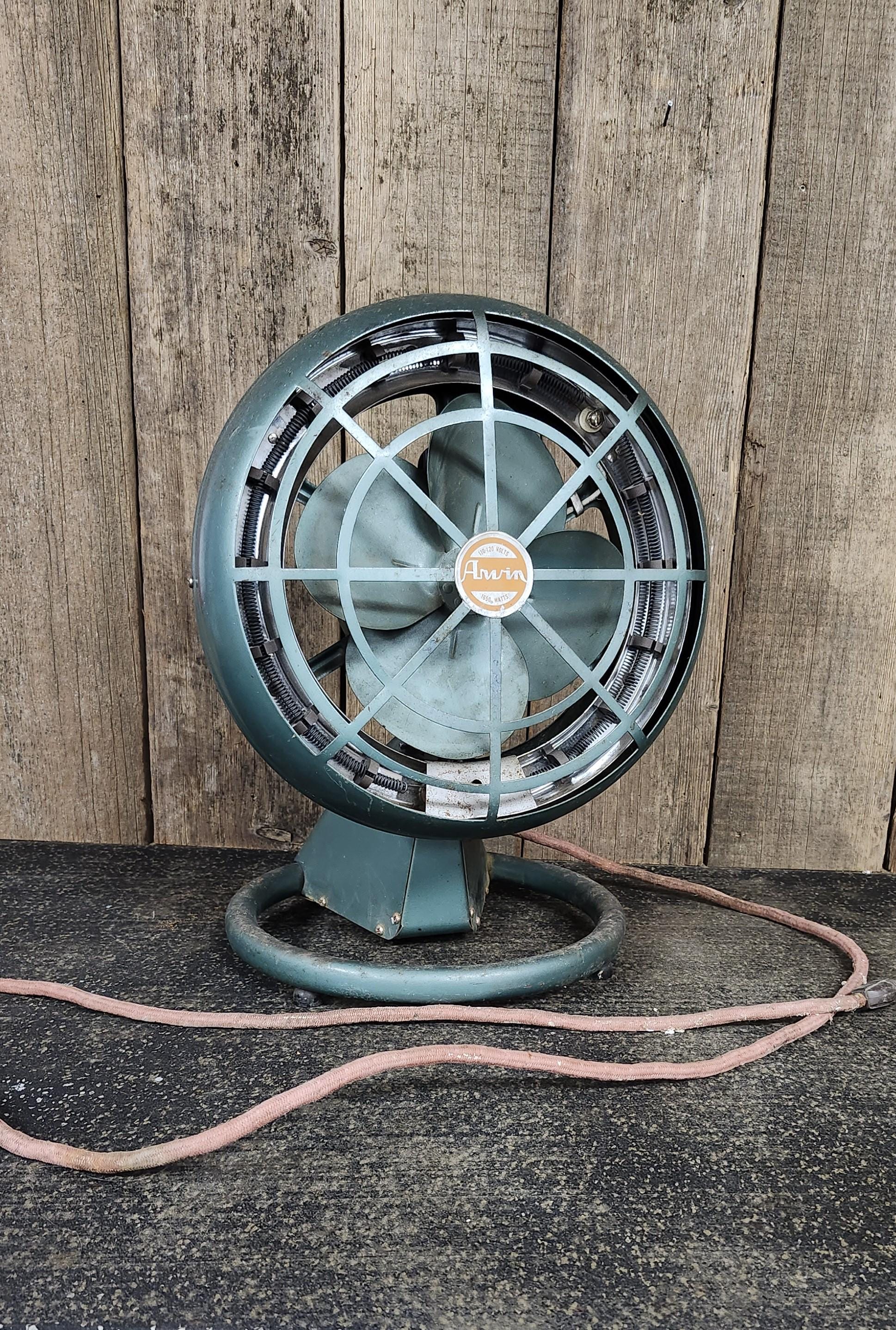 Vintage Arvin Electric Fan & Heater, 110-120 Volts, 1650 Vintage Arvin Electric Fan & Heater, 110-120 Volts, 1650