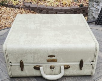 Samsonite Cream Hard Shell Suitcase