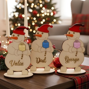 Custom Wooden Snowman Table Decor– Christmas Place Setting Gift – Personalized Family Keepsake – Guest Name Holder