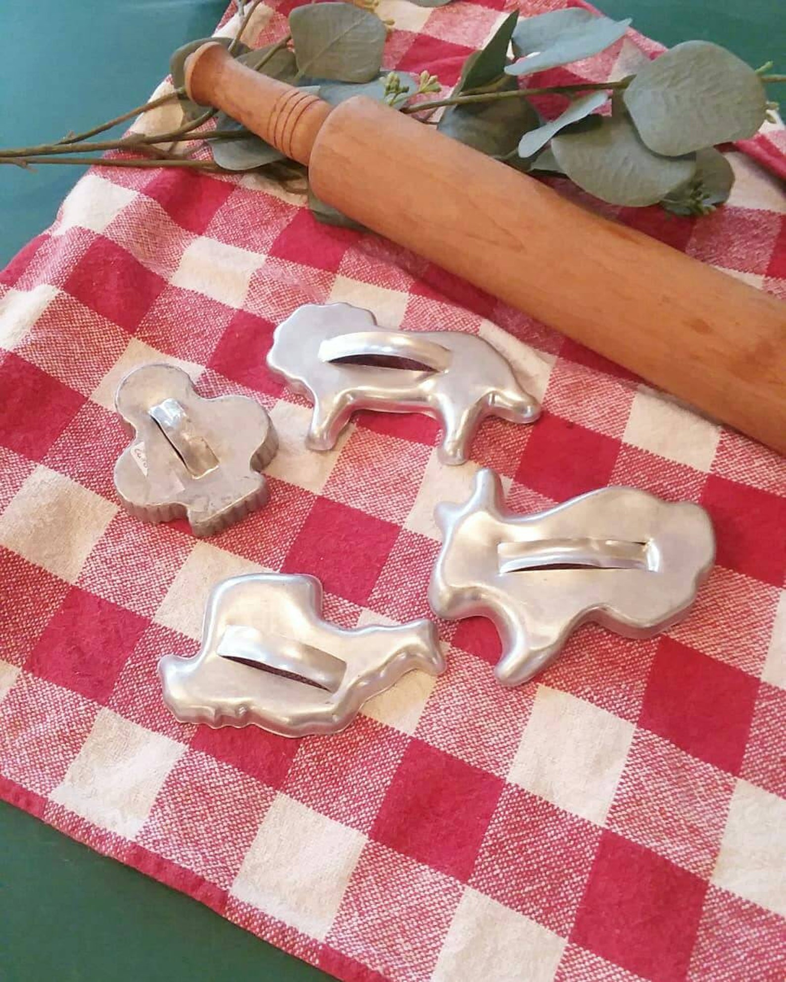 4 Vintage Tin Cookie Cutters 4 Vintage Baking Cookie Cutters Etsy