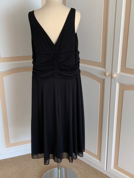 black cocktail dress size 20