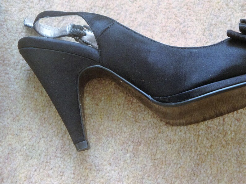 next black slingbacks