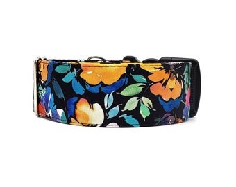 Collar floral para perro en tonos negro, amarillo y azul verdoso - Collar floral en acuarela pastel