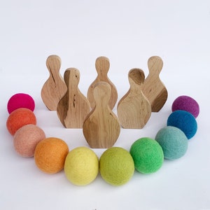 Bowling Pins mit Filzkugel // Montessori Bowlingkugel, 100% Wollfilzkugel, 100% Wollfilz, Bowlingkugel
