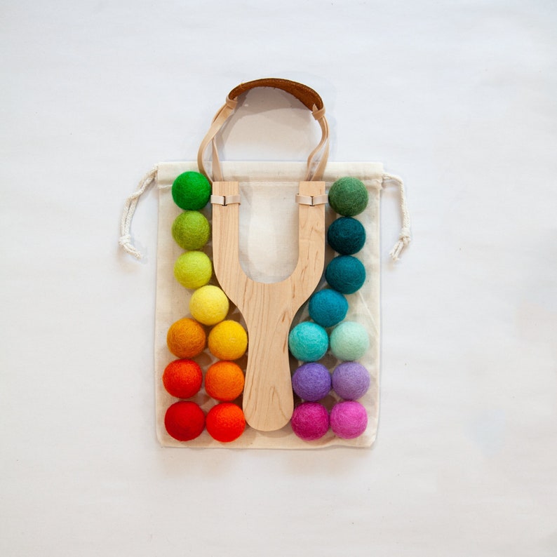 Felt Ball Slingshot // Wood Toy Slingshot, Rainbow Felt Ball Ammo, Felt Balls, Kids Gift, Outdoor Play, Adventure Toy, Nostalgic Kids Toy Kaleidoscope