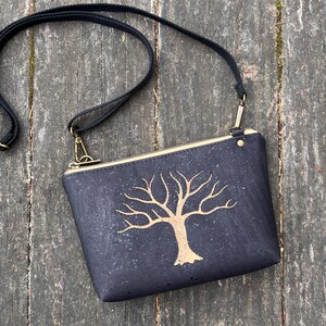 Mini bolso bandolera con alcornoque negro y corteza