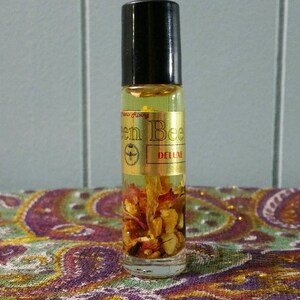 Queen Bee Deluxe Perfume Oil with Pheromones image 2