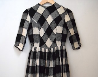 1950s Wool Check Winter Dress. Kidax. 26" Waist. AS SEEN
