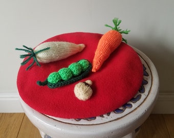 Vintage Crochet Vegetable Berret. Red. Classic. Carrot, Mushroom Peas. 5 A Day