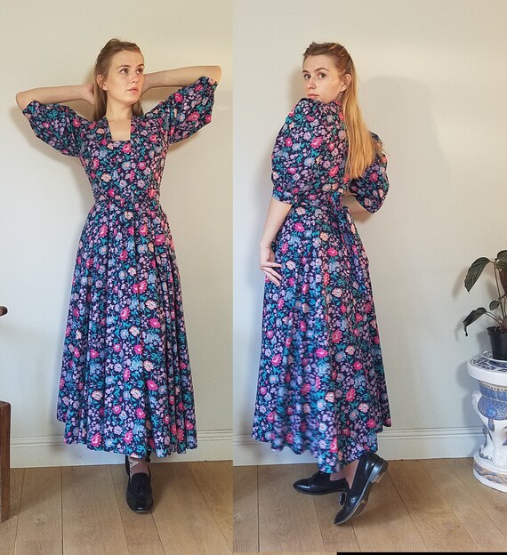 80s Droopy and Browns Floral Cotton Dress. Size Sm