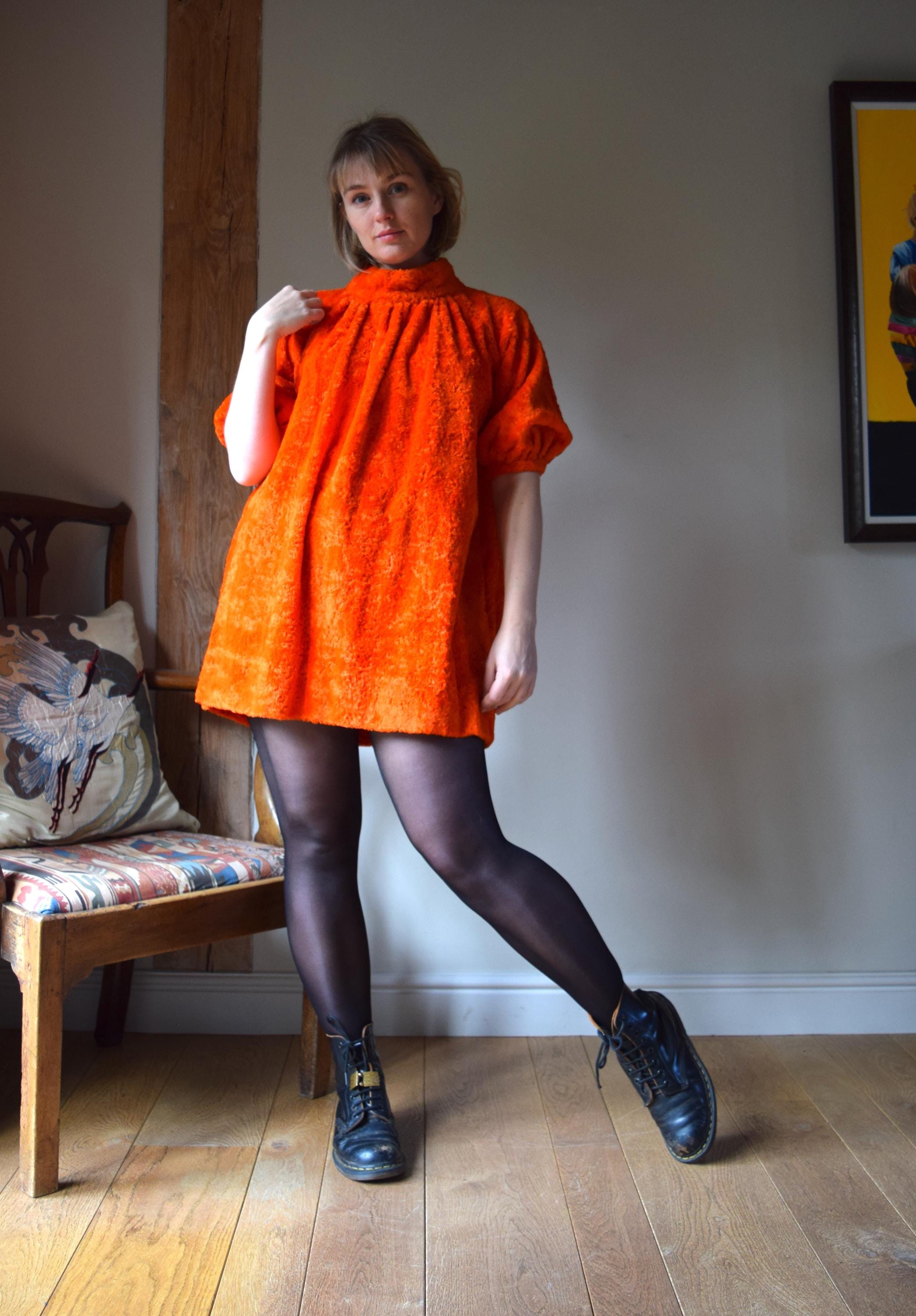 orange dress with black tights Orange dress, Orange lips - Fashion Container