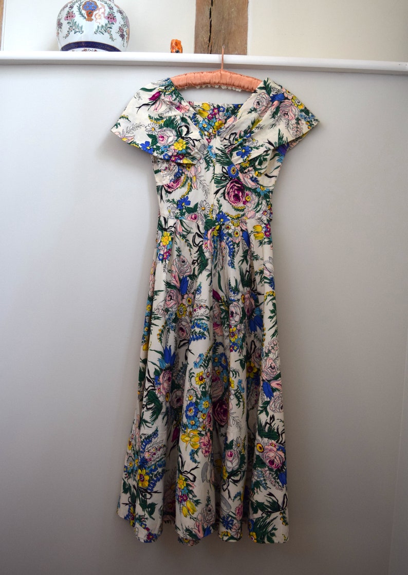 1940s Floral Evening Dress. 27 Waist. Gathered, Shawl Collar, Circle Skirt. image 4