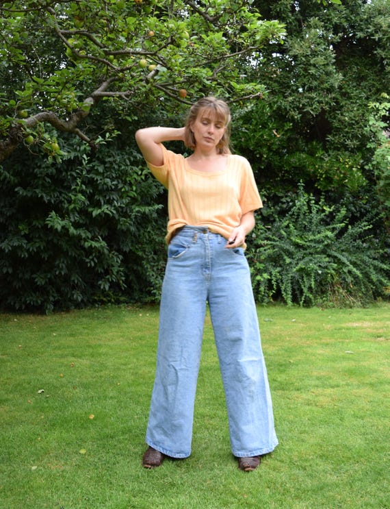 Jean Muir, 80s Jean Muir Cashmere Jumper. Large. Cream, Beige. Short Sleeve.