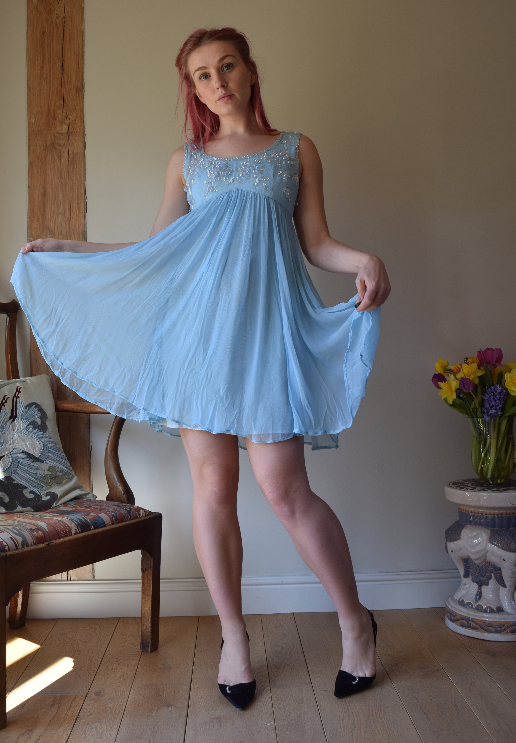 Vestido De Babydoll De Seda De Los Años Pequeño Pecho De España Vestido De Babydoll De Seda De Los Años Pequeño Pecho De España