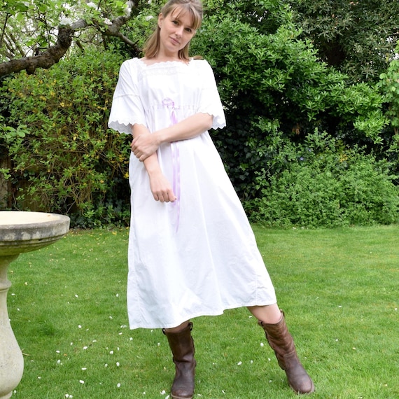 Antique Victorian White Linen Night Dress. Large / 46" Chest. Fine Lace -  Etsy Israel