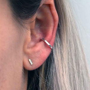 Gehämmerte Muschel Hoop 16g Minimalist Conch Ring Muschel Ohrring 18g Conch Piercing Hoop 20g Knorpel Ring Nahtloser Ring Endlos Hoop
