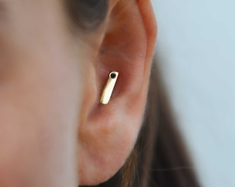 18ct solid gold sapphire piercing | recycled gold conch earring | 18k gold conch stud