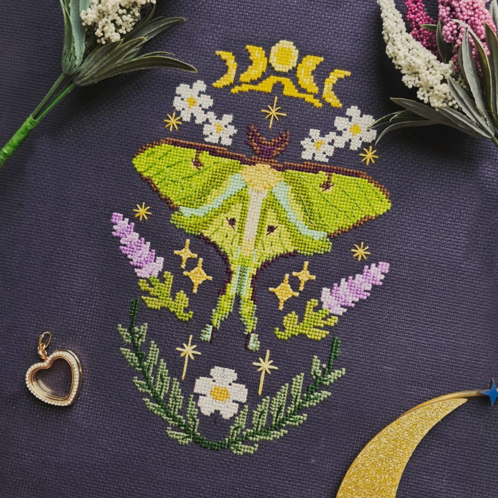 Luna Moth Digital Cross Stitch Pattern - Etsy