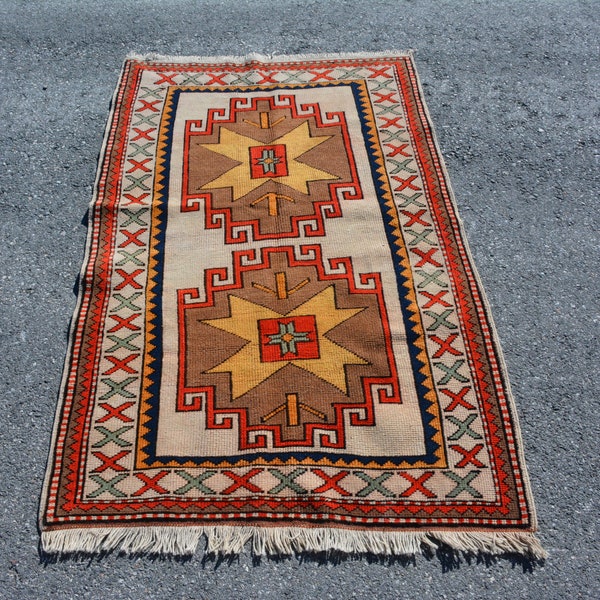 turkish rug, vintage rug, 3.1'x5.2' oushak rug, oriental rug, white rug, ethnic rug, nomadic rug, handmade rug, area rug, wool rug Code 5544