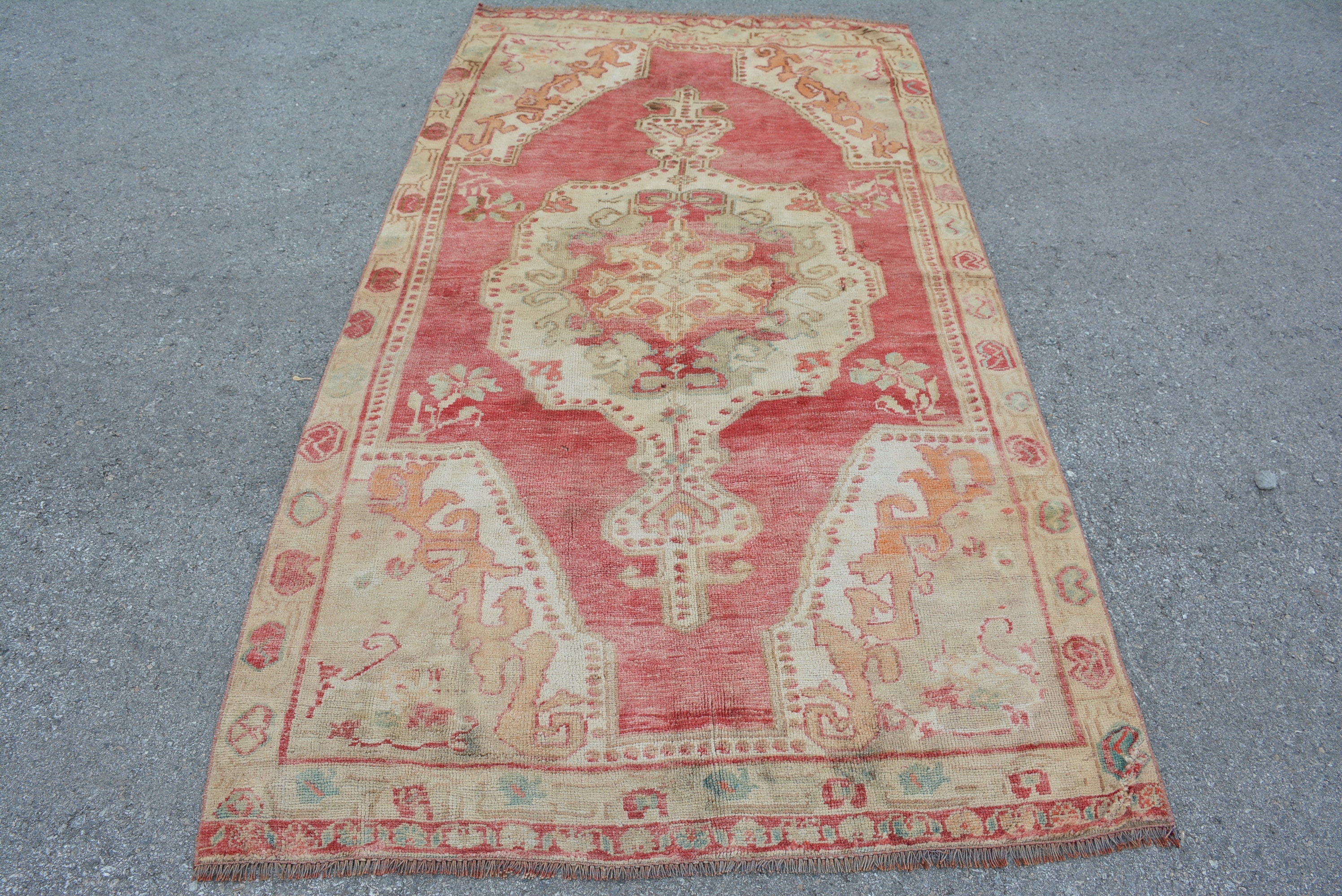 137×123 “Rose quartz”ViNTAGE TURKiSH RUG Turkish Rug, Area Rug, 4x7.7 Ft, Oriental Rug, Living Room