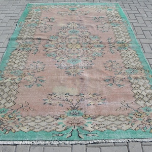 Turkish Area Rug, Vintage Turkish Carpet, Floral Design Rug, Pink and Green, 164x246cm, Handwoven Wool Rug