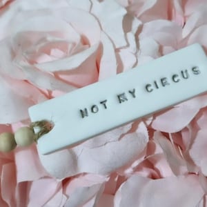 Etiqueta de presente personalizada - Argila de polímero - Etiqueta de nome - Etiqueta de presente - Etiqueta de presente personalizada - Presente personalizado - Presente - Casamento - Ocasião especial