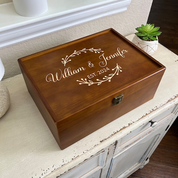 Wedding Keepsake Box, Personalized Wooden Box with Lid, Custom Memory Box, 5th Anniversary Gift, Engagement Gift for the Couple