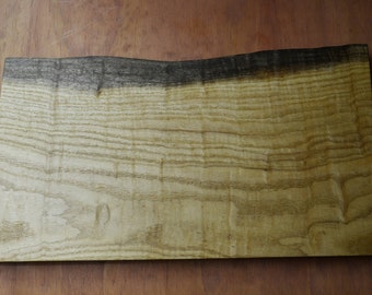 Sassafras Live Edge cutting board/serving/charcuterie board